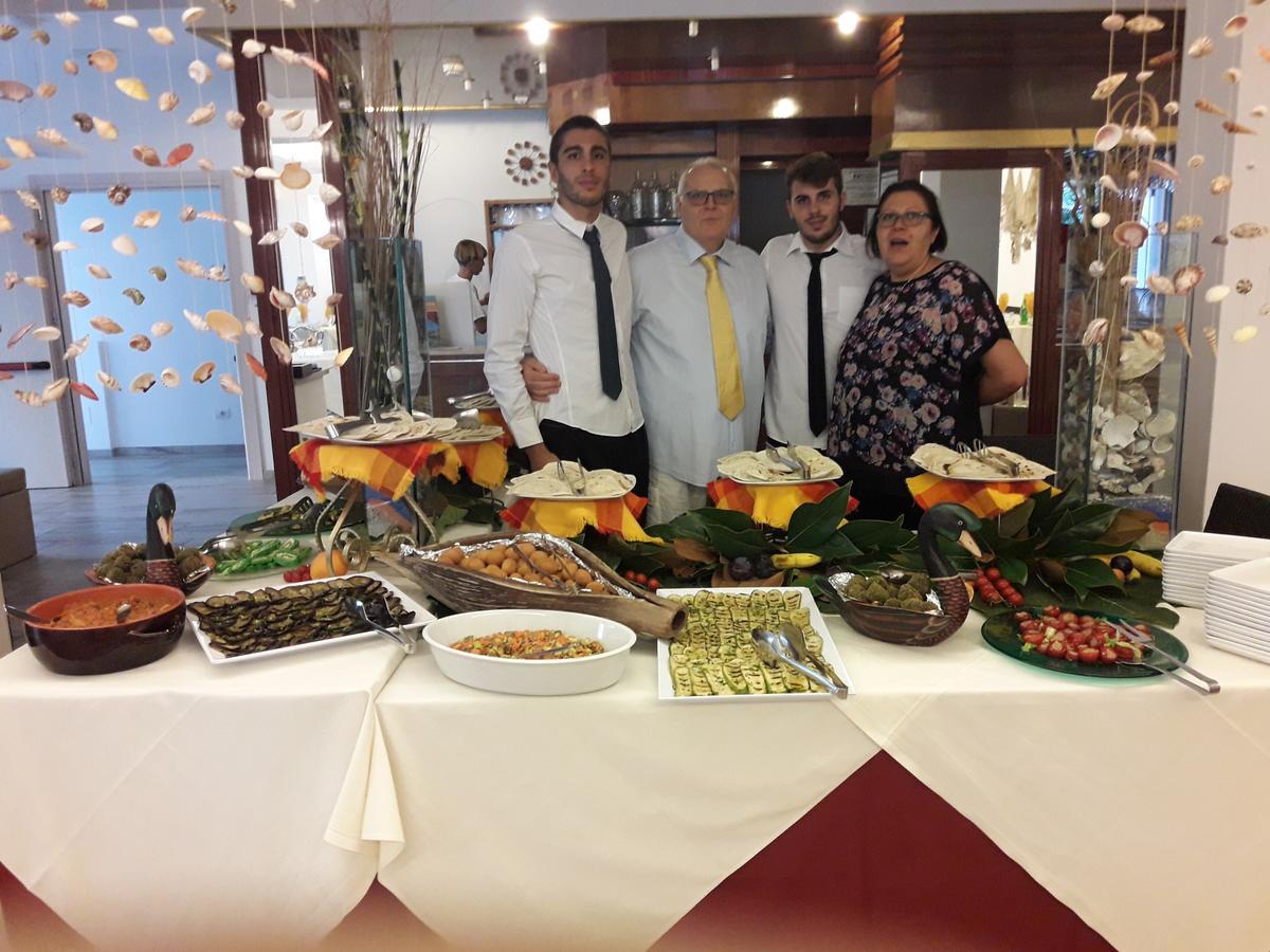 Hotel Venus 리치오네 외부 사진